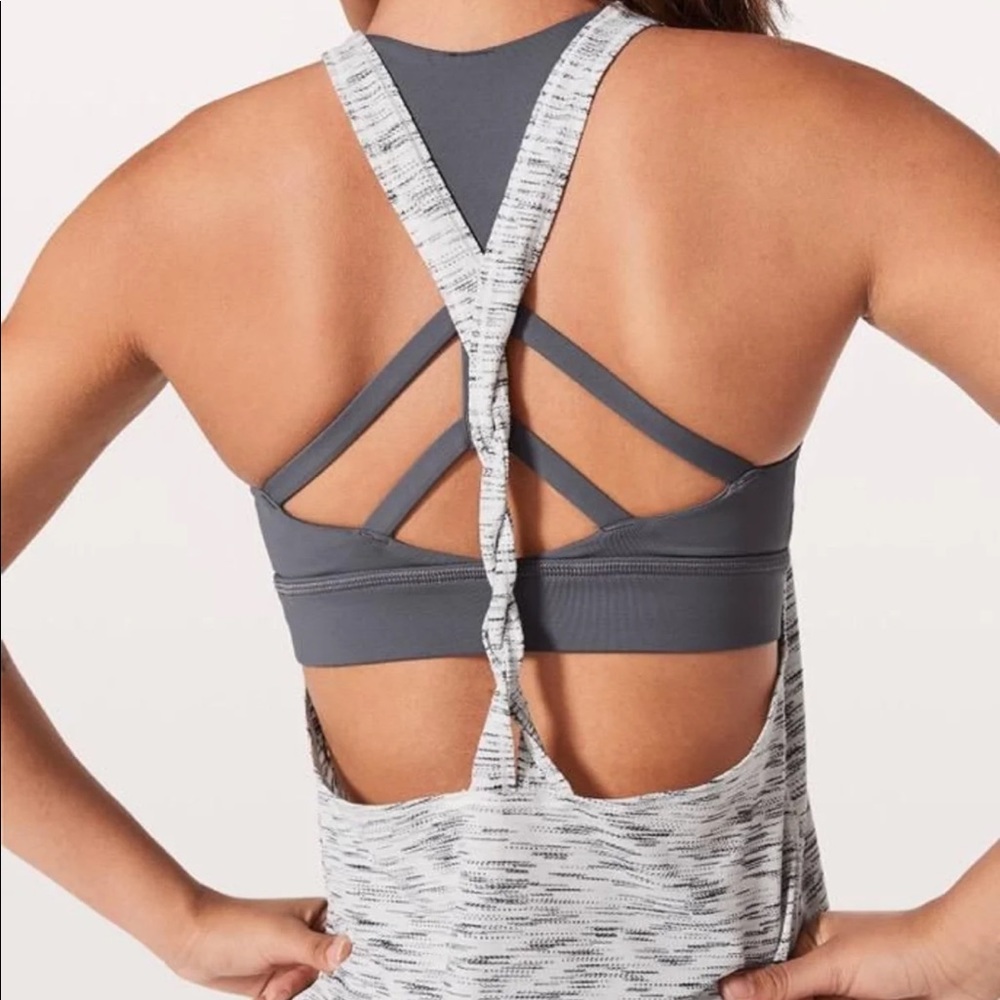 NWT Lululemon Twist and Toil Tank-top w Bra